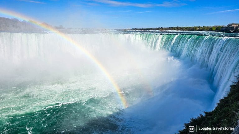 Horseshoe falls with a rainbow in Niagara Falls, Canada